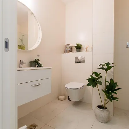Ivory Modern Retreat *